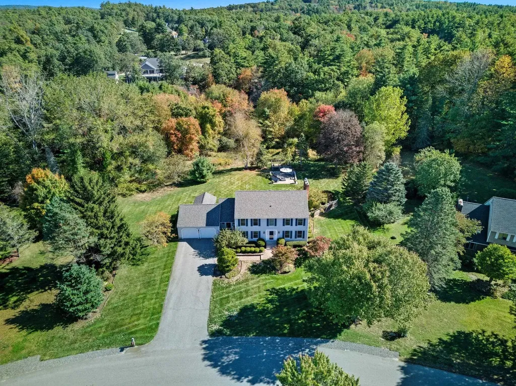 7 Camelot Road Windham NH 03087