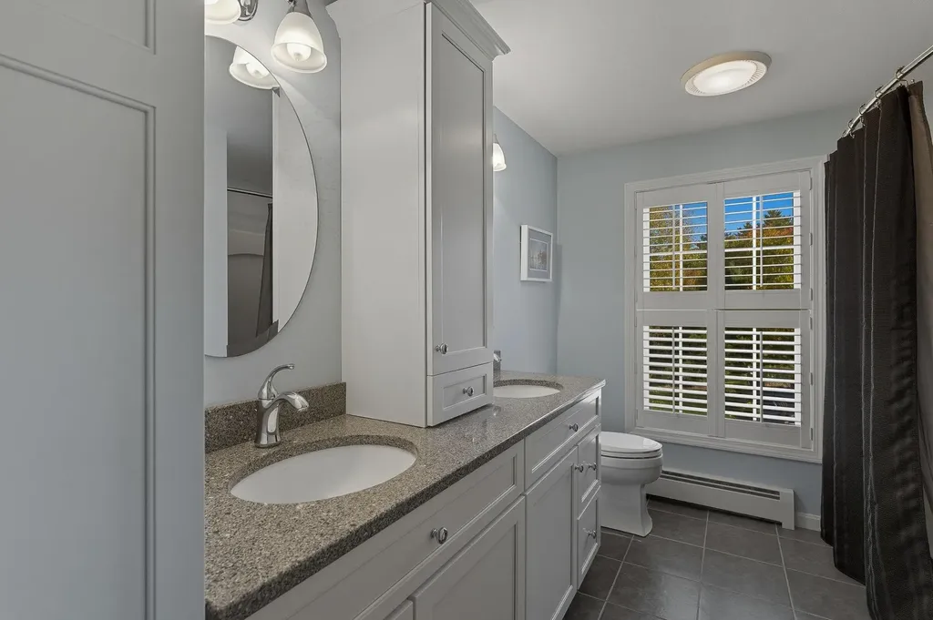 7 Camelot Road Windham NH 03087