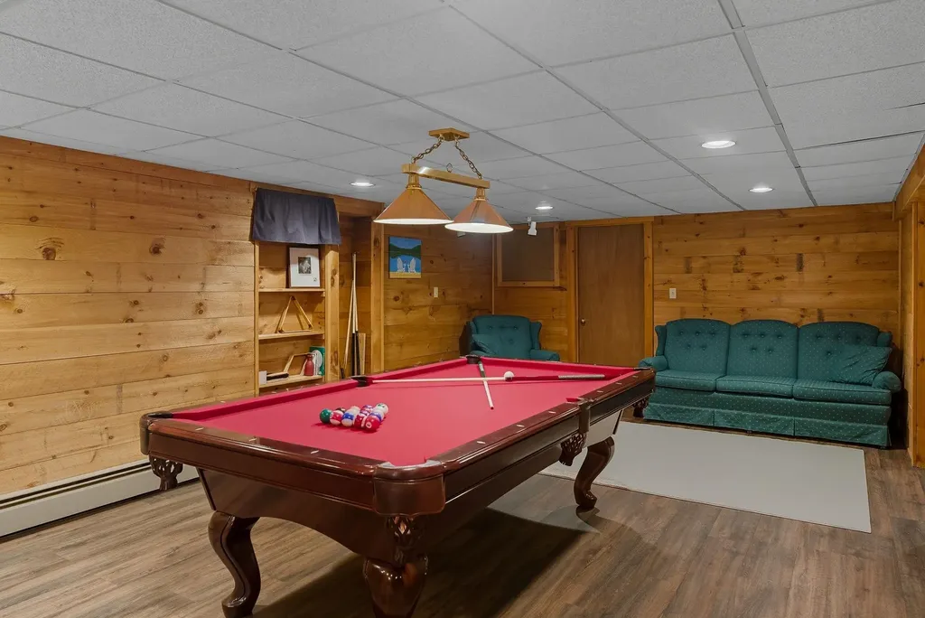 7 Camelot Road Windham NH 03087