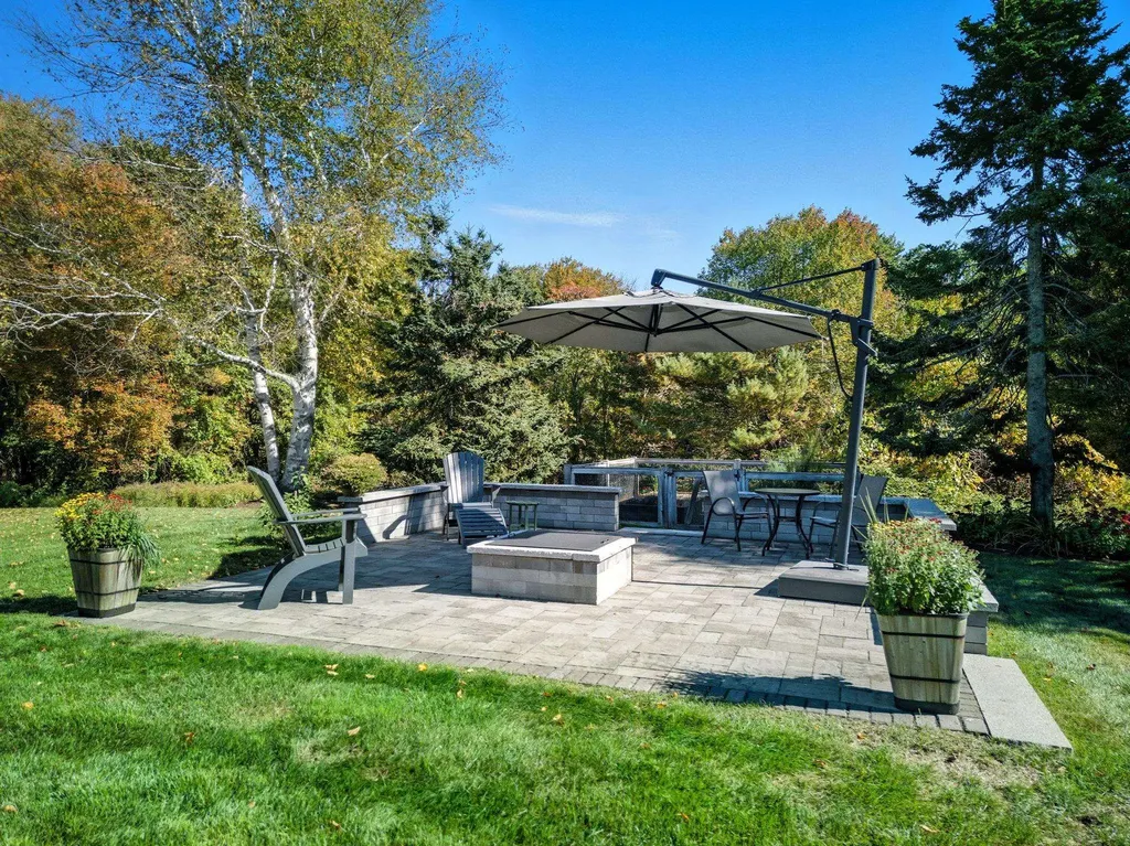 7 Camelot Road Windham NH 03087