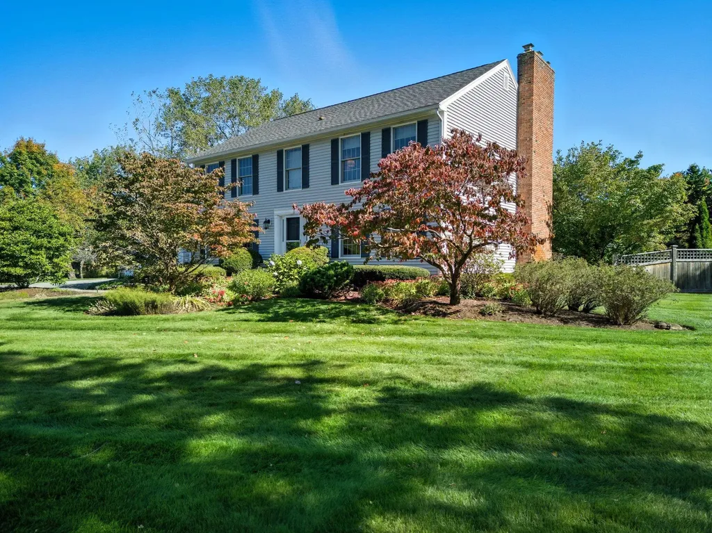 7 Camelot Road Windham NH 03087