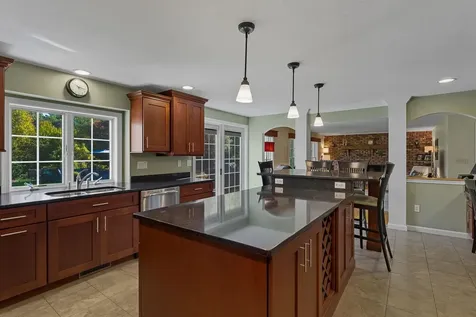 7 Camelot Road Windham NH 03087