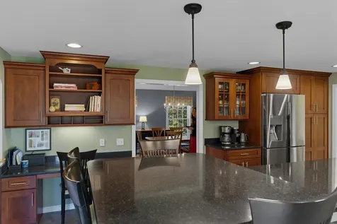 7 Camelot Road Windham NH 03087