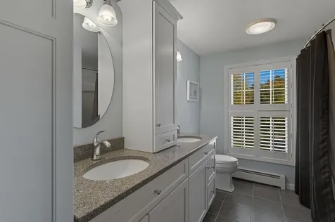 7 Camelot Road Windham NH 03087