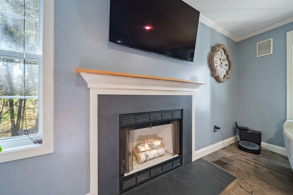 49 Stark Highway N Dunbarton NH 03046