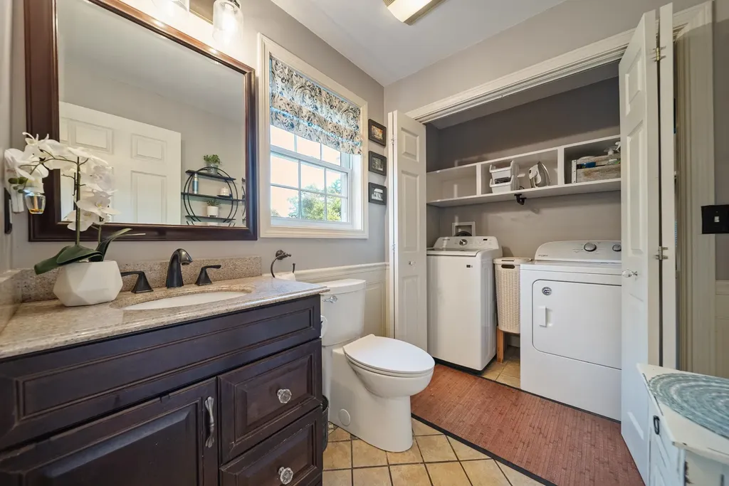 49 Stark Highway N Dunbarton NH 03046