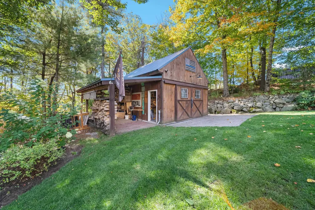 49 Stark Highway N Dunbarton NH 03046