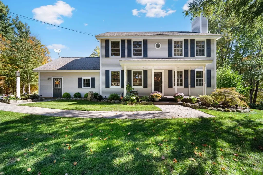 49 Stark Highway N Dunbarton NH 03046