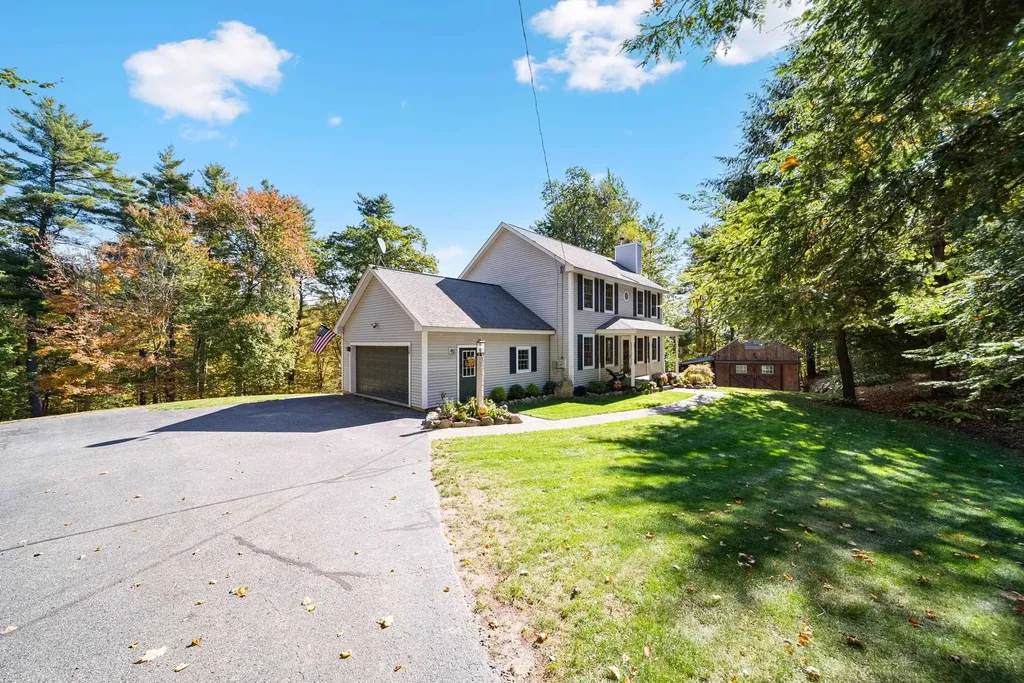 49 Stark Highway N Dunbarton NH 03046