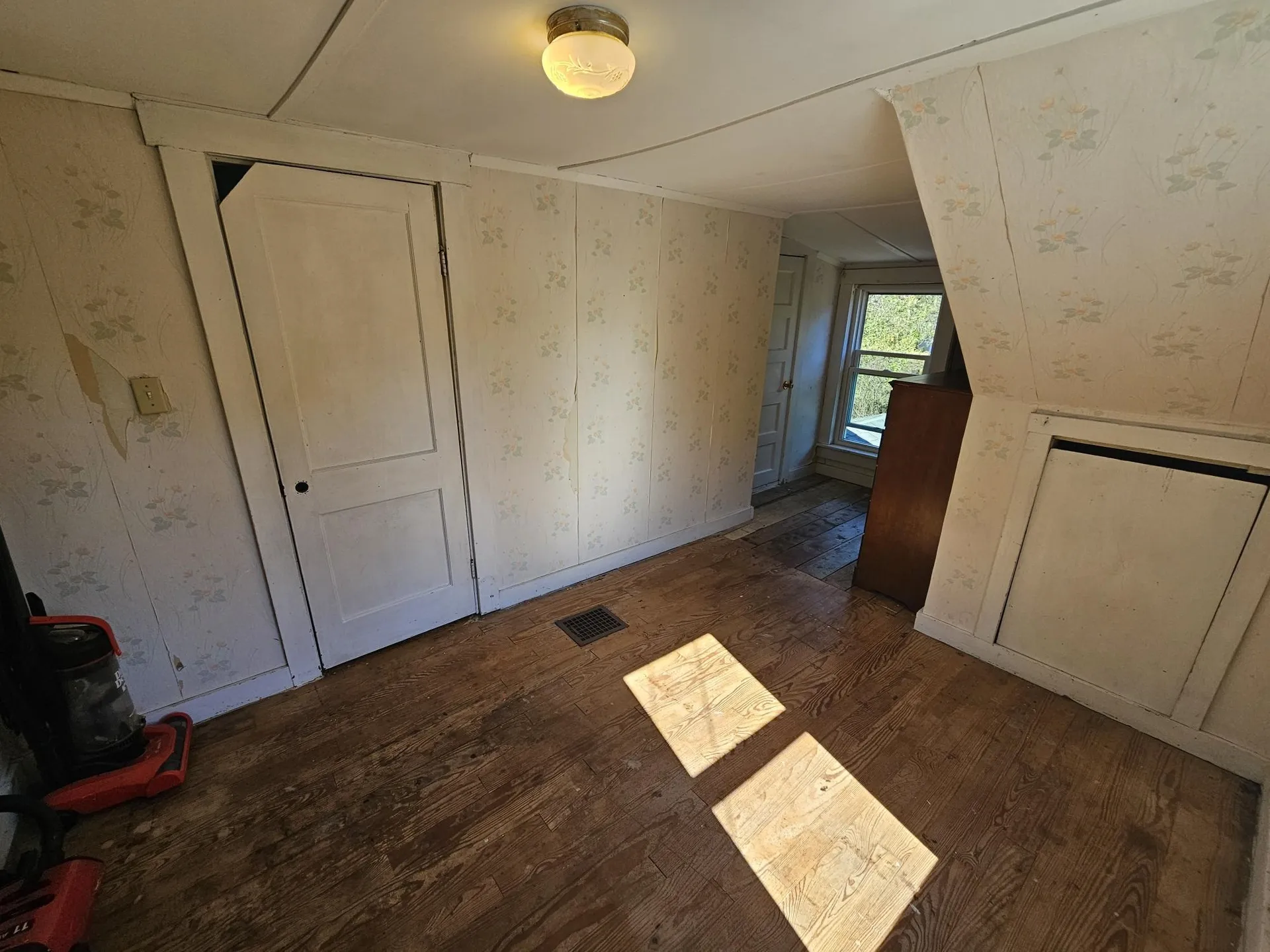 19 Aylward Avenue Swanzey NH 03446