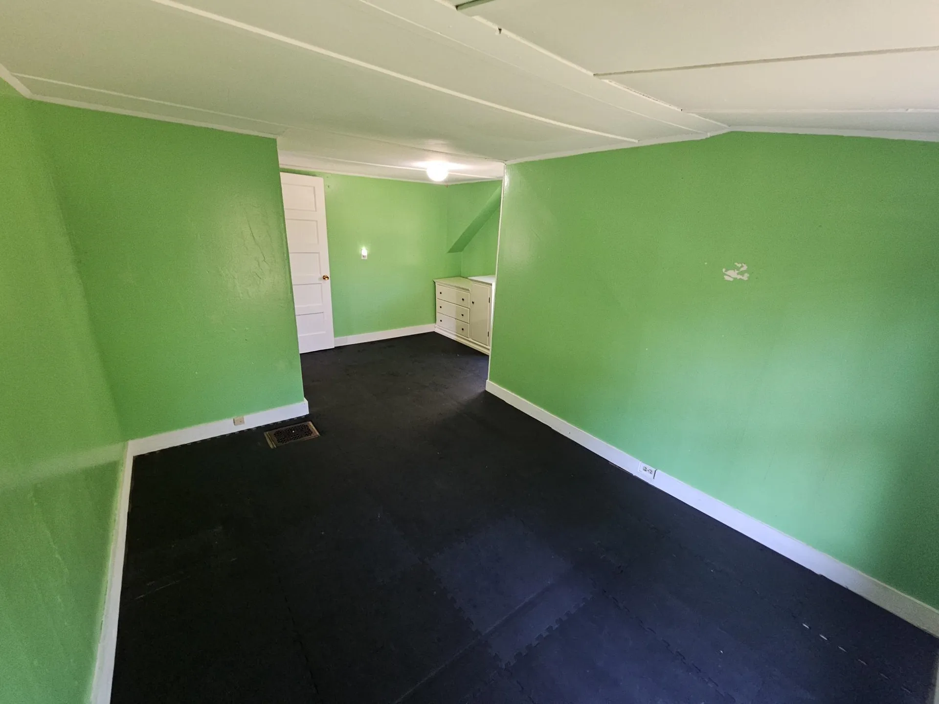 19 Aylward Avenue Swanzey NH 03446