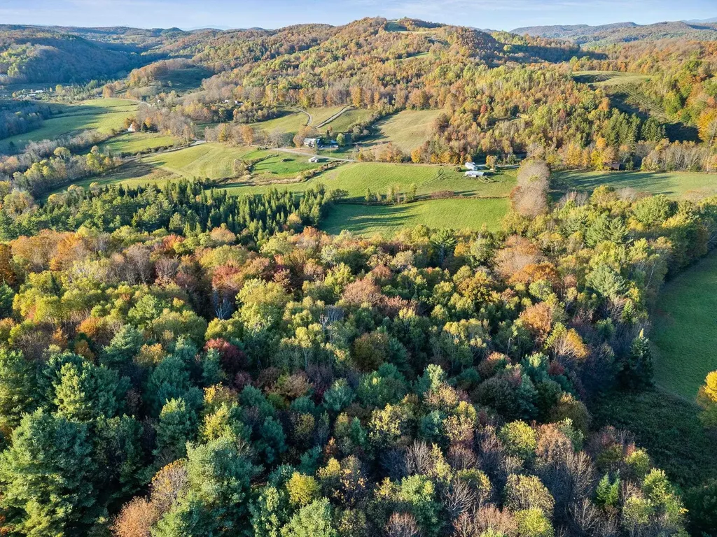 223 Bobbinshop Road Chelsea VT 05038