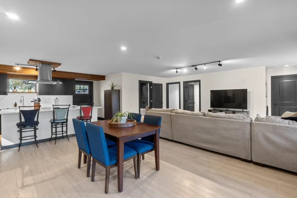 38 High Street North Berwick ME 03906