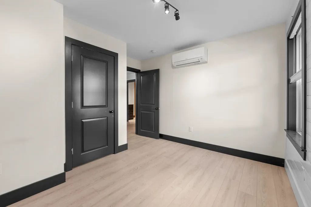 38 High Street North Berwick ME 03906