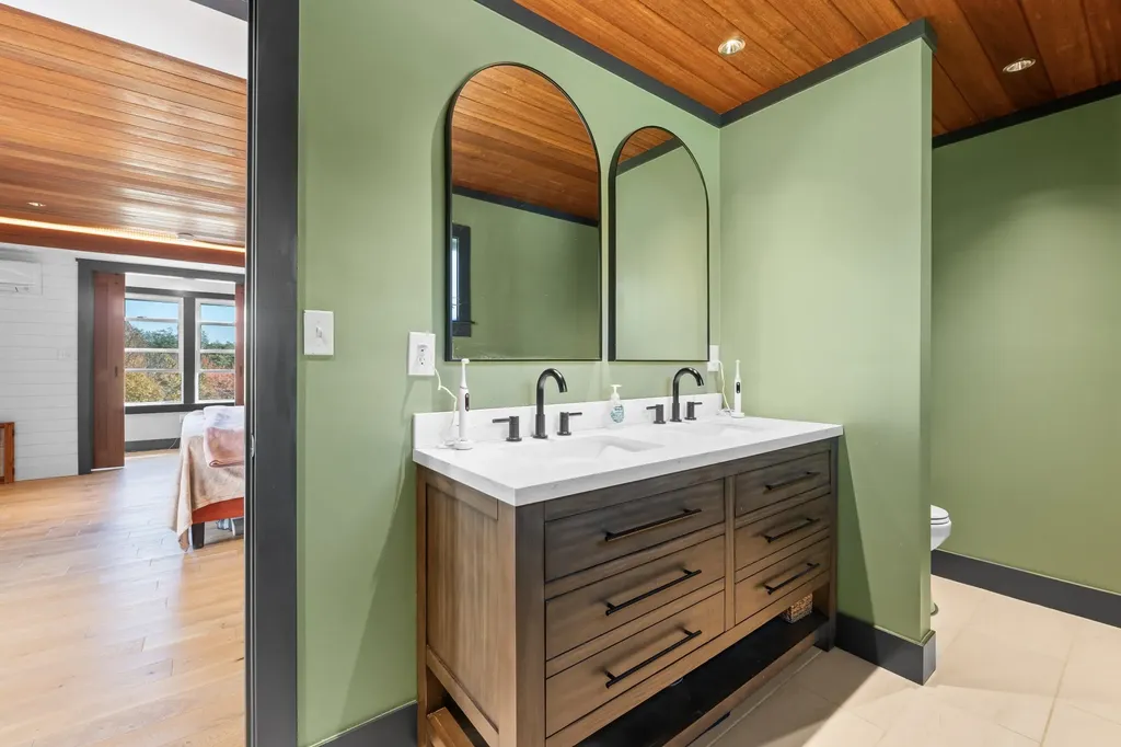 38 High Street North Berwick ME 03906