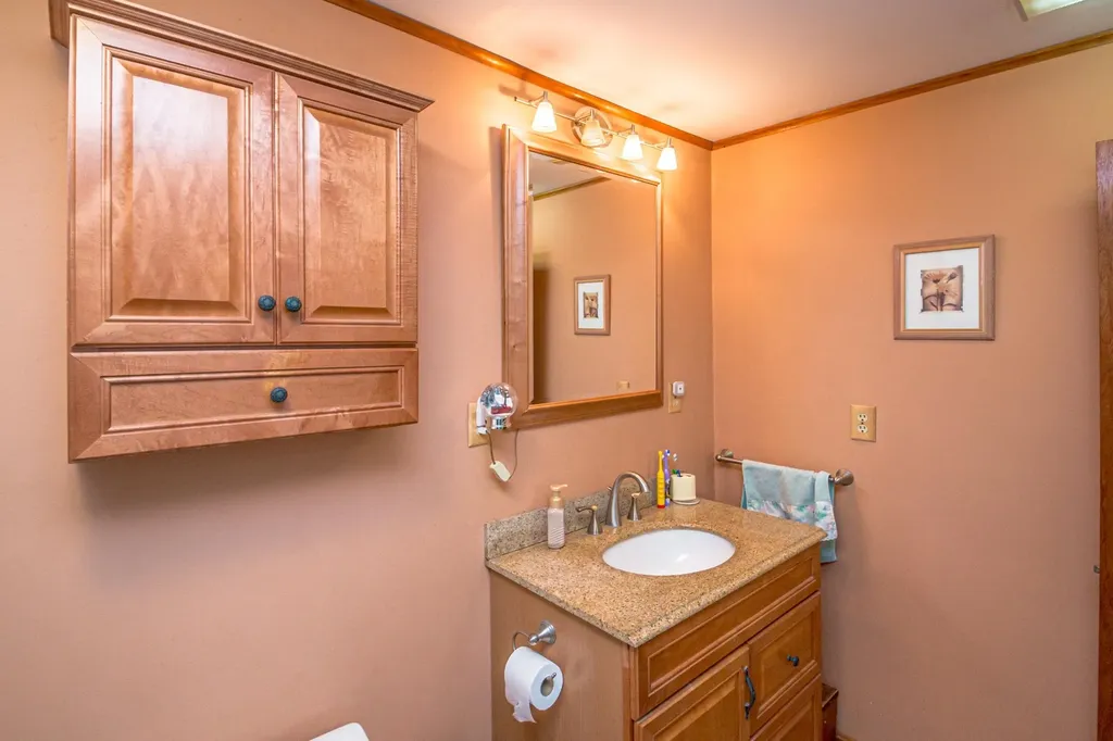 1435 Lost Nation Road Northumberland NH 03582