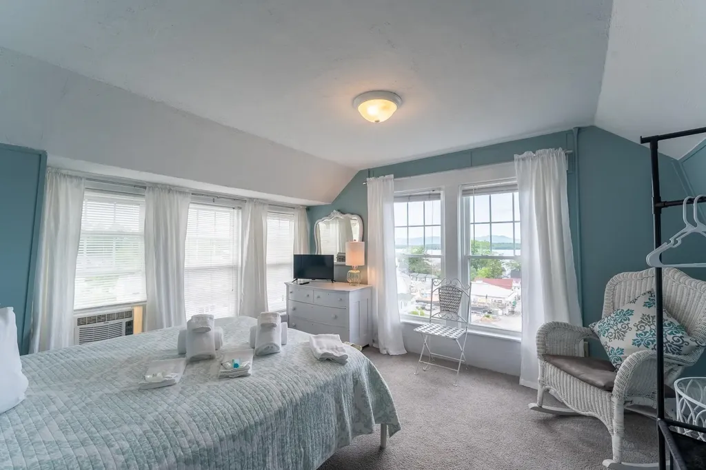 58 Tower Street Laconia NH 03246