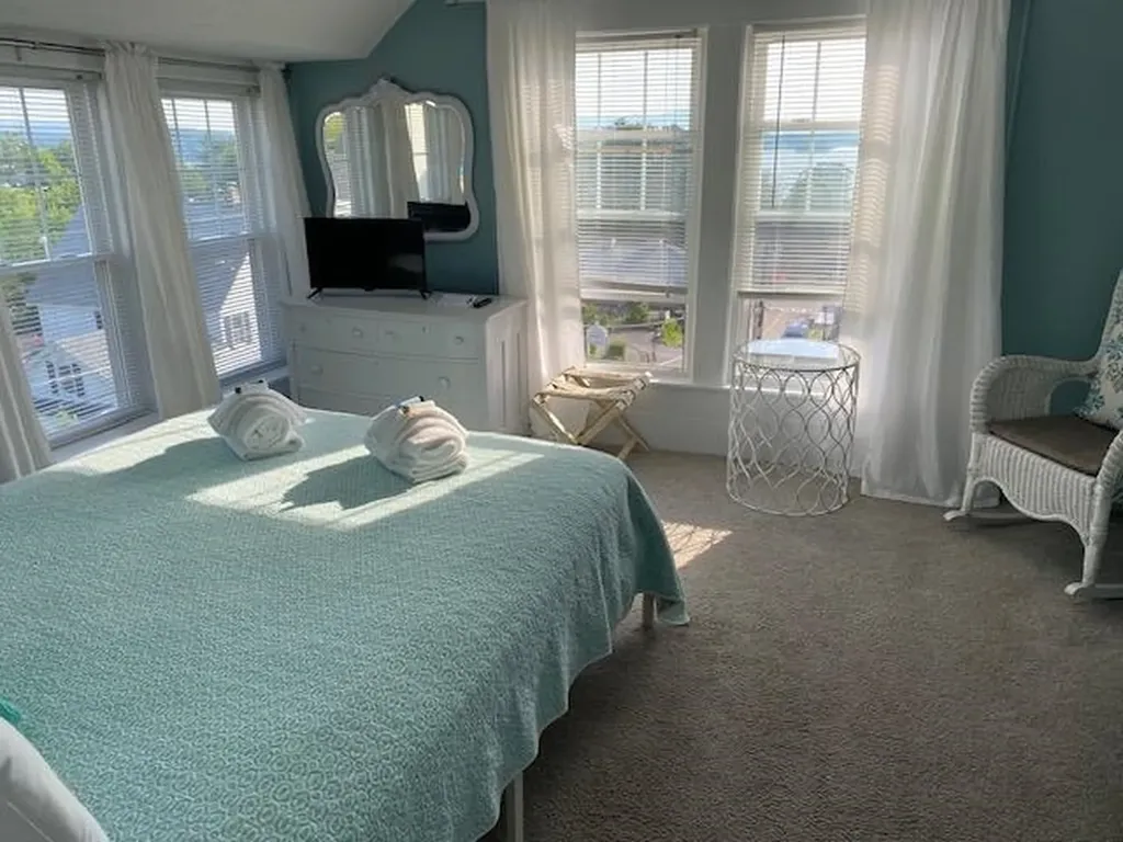 58 Tower Street Laconia NH 03246