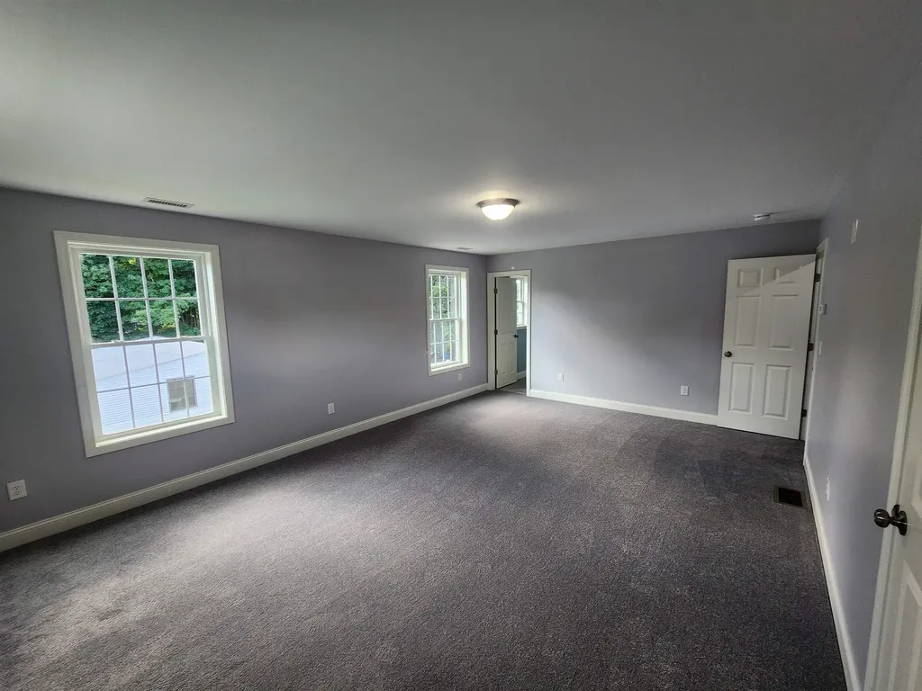 21 Library Street Hudson NH 03051