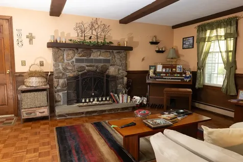 7 Cardinal Road Windham NH 03087