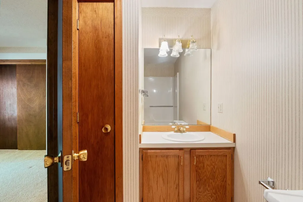 38 Dunvegan Woods Drive Hampton NH 03842