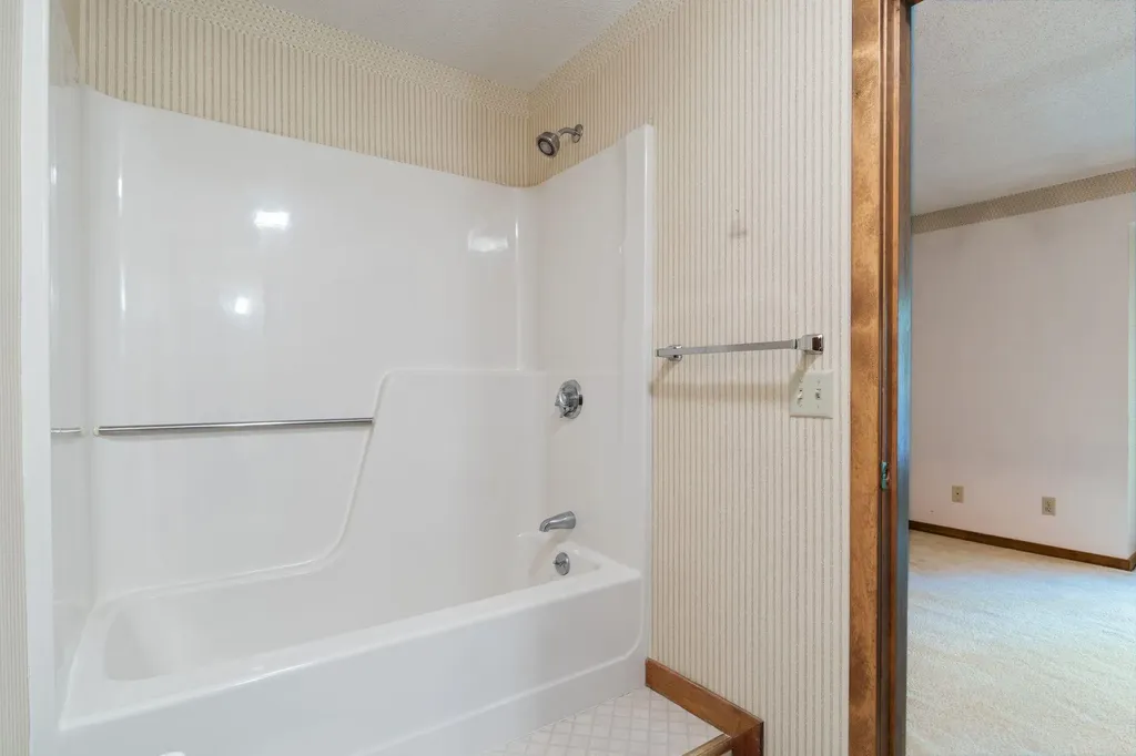 38 Dunvegan Woods Drive Hampton NH 03842