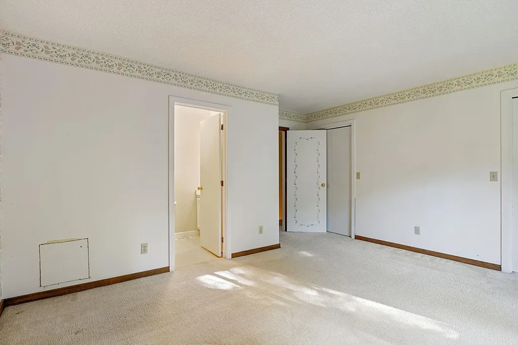 38 Dunvegan Woods Drive Hampton NH 03842