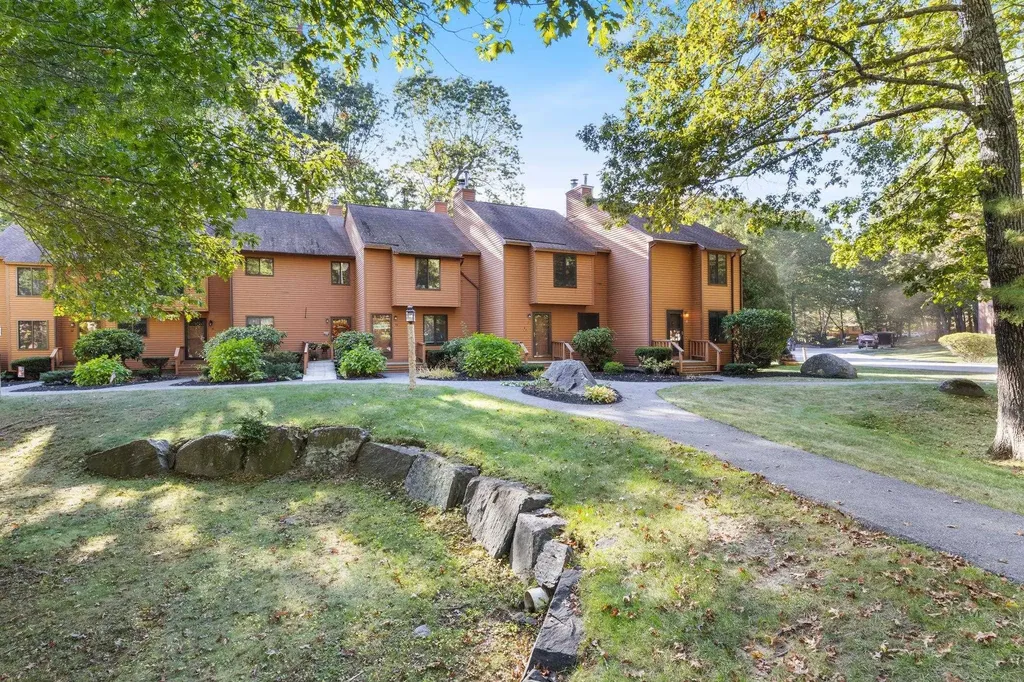 38 Dunvegan Woods Drive Hampton NH 03842