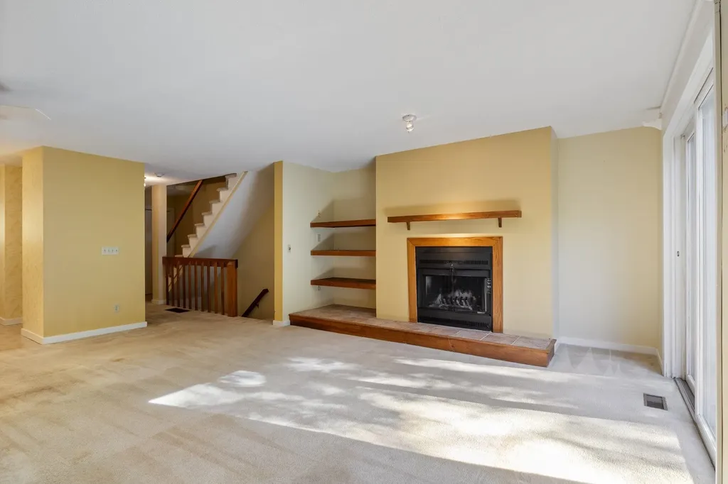 38 Dunvegan Woods Drive Hampton NH 03842