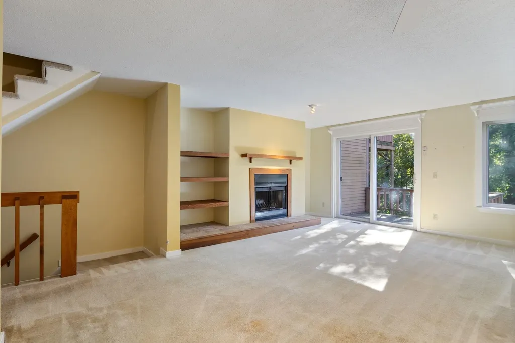 38 Dunvegan Woods Drive Hampton NH 03842