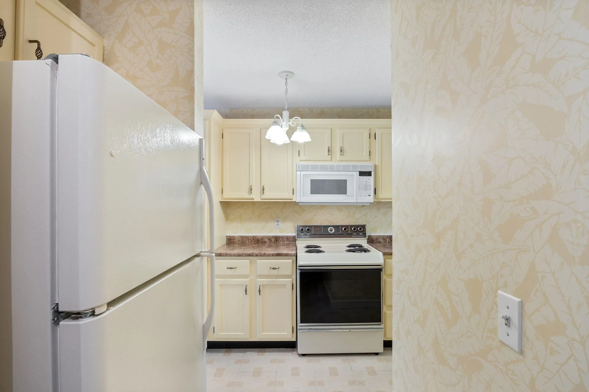 38 Dunvegan Woods Drive Hampton NH 03842