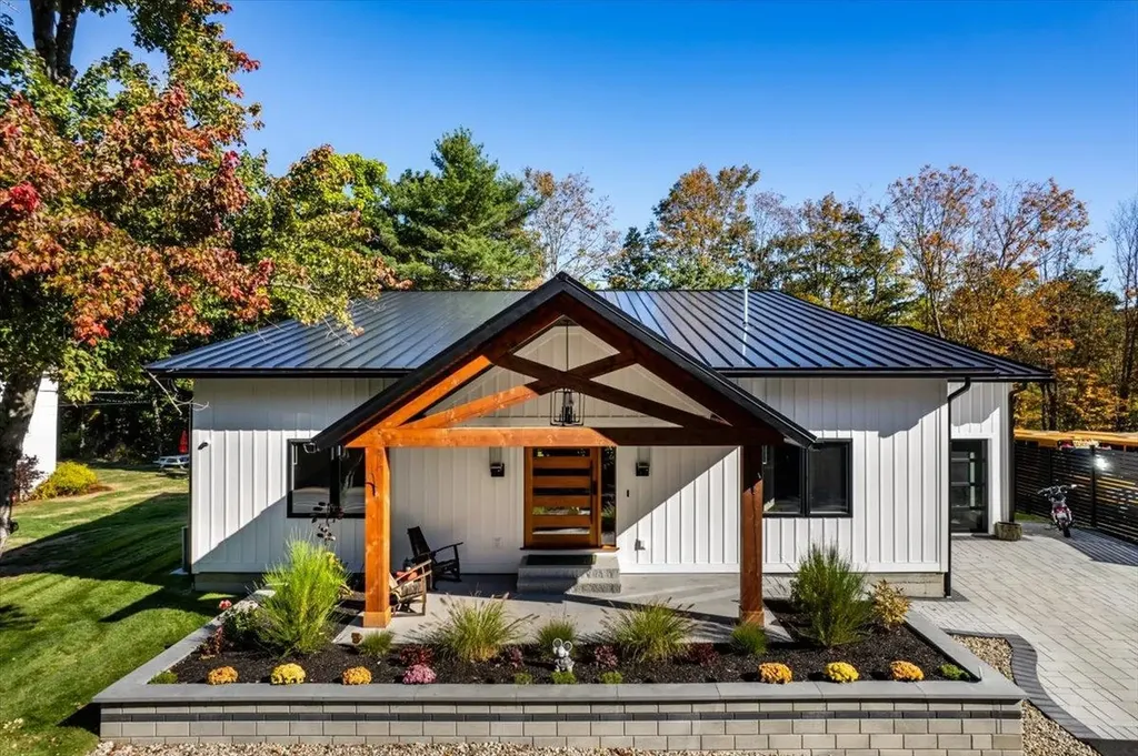 47 East Union Street Goffstown NH 03045