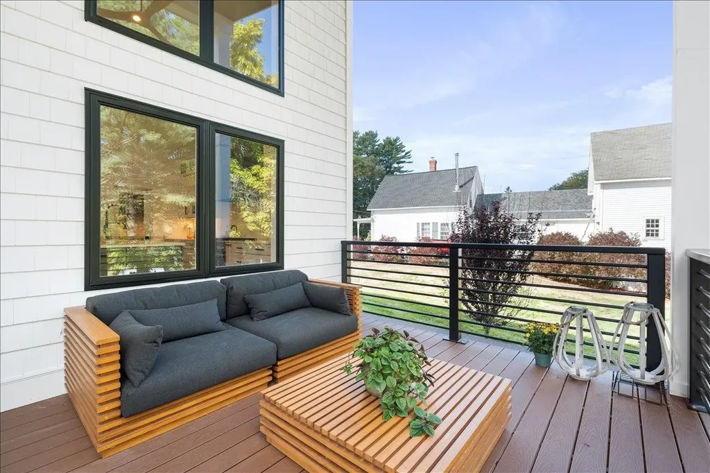 47 East Union Street Goffstown NH 03045