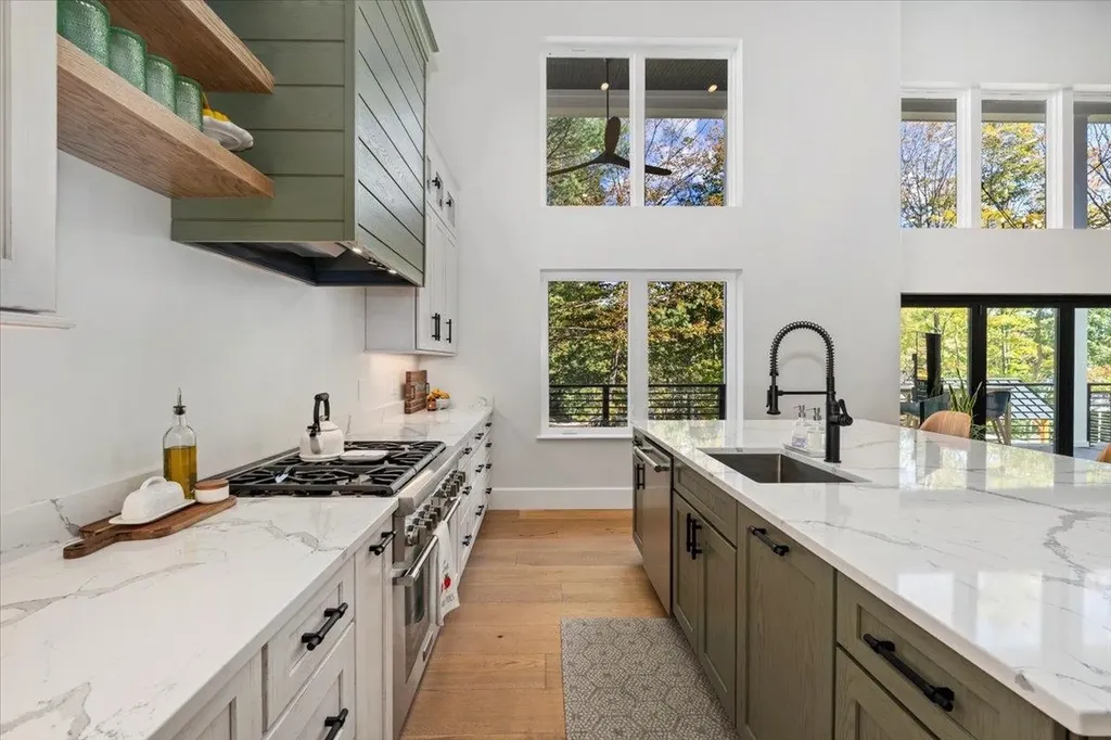 47 East Union Street Goffstown NH 03045