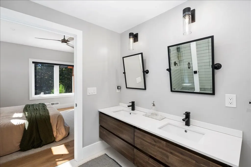 47 East Union Street Goffstown NH 03045