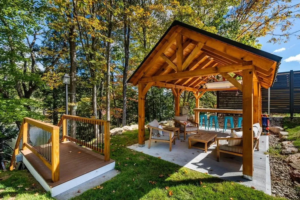 47 East Union Street Goffstown NH 03045