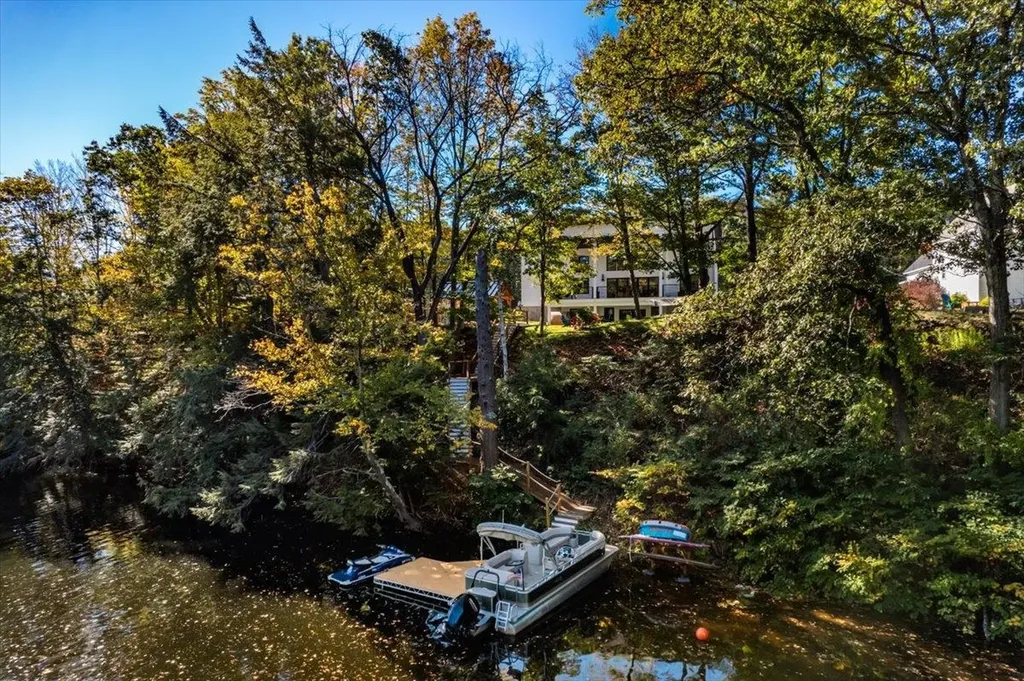 47 East Union Street Goffstown NH 03045