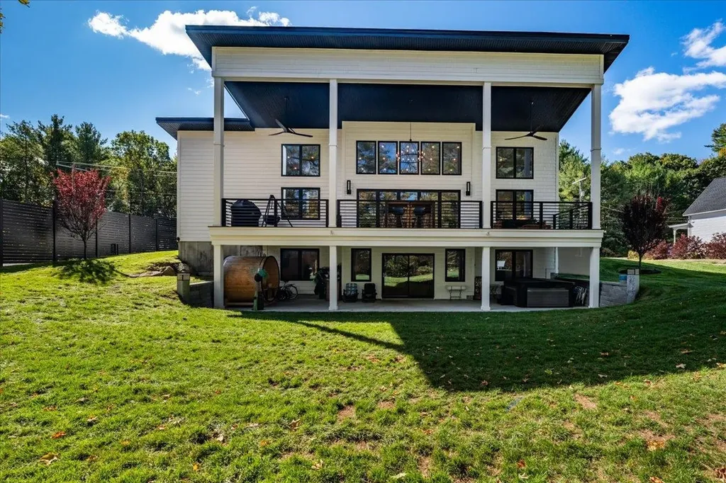 47 East Union Street Goffstown NH 03045