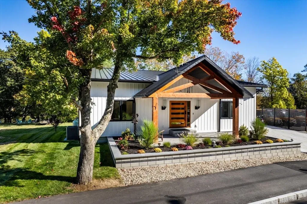 47 East Union Street Goffstown NH 03045