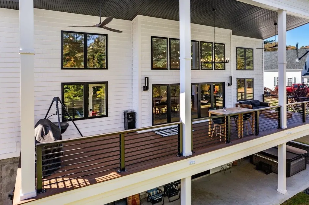 47 East Union Street Goffstown NH 03045