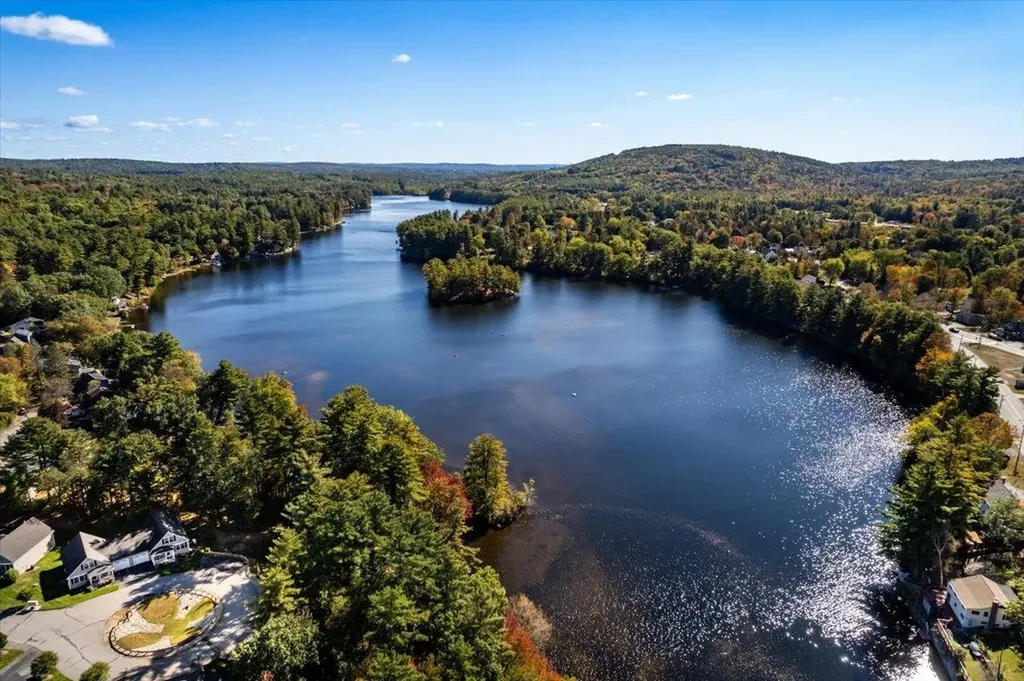 47 East Union Street Goffstown NH 03045