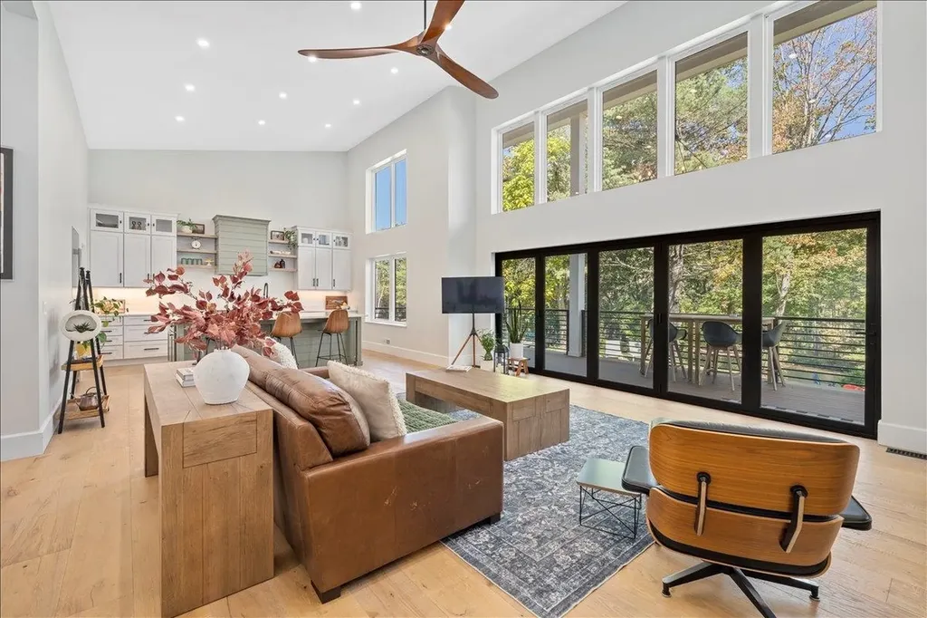 47 East Union Street Goffstown NH 03045