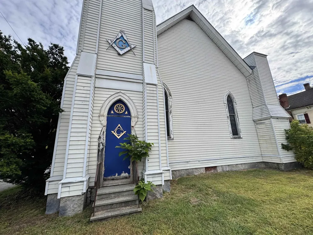 25 Green Street Lebanon NH 03766