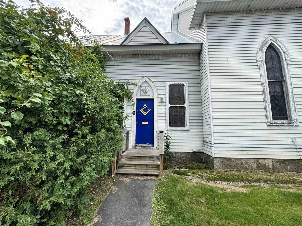 25 Green Street Lebanon NH 03766