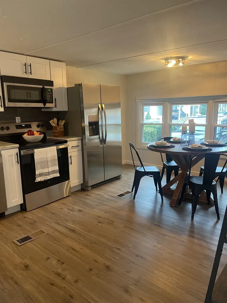 38 Lorna Street Hollis NH 03049