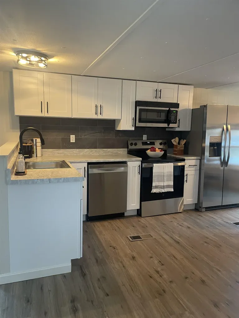 38 Lorna Street Hollis NH 03049