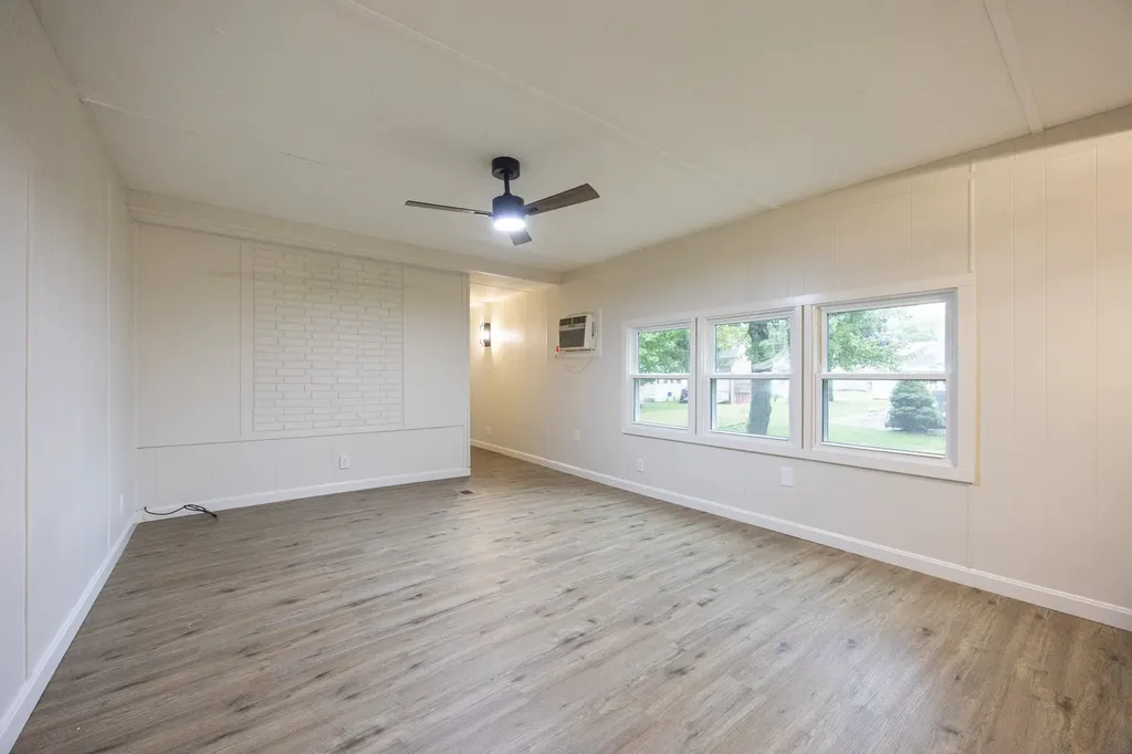 38 Lorna Street Hollis NH 03049