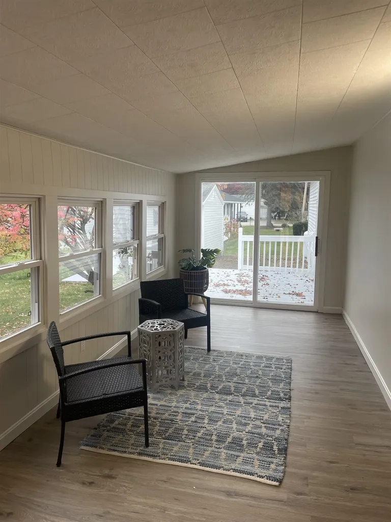 38 Lorna Street Hollis NH 03049