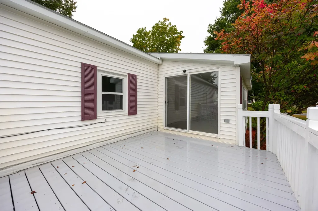 38 Lorna Street Hollis NH 03049