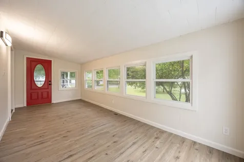 38 Lorna Street Hollis NH 03049